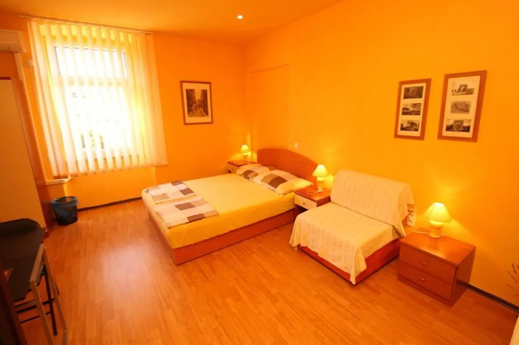 Guest House Zona Pula