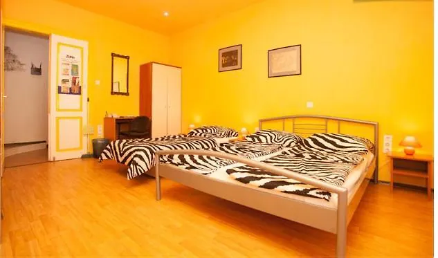 Guest House Zona Pula 0*,  Croatia